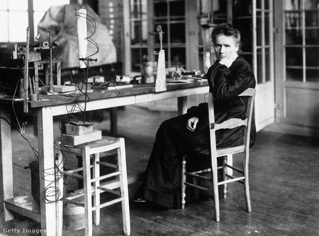 Marie Skłodowska–Curie, aki először állított elő rádiumot