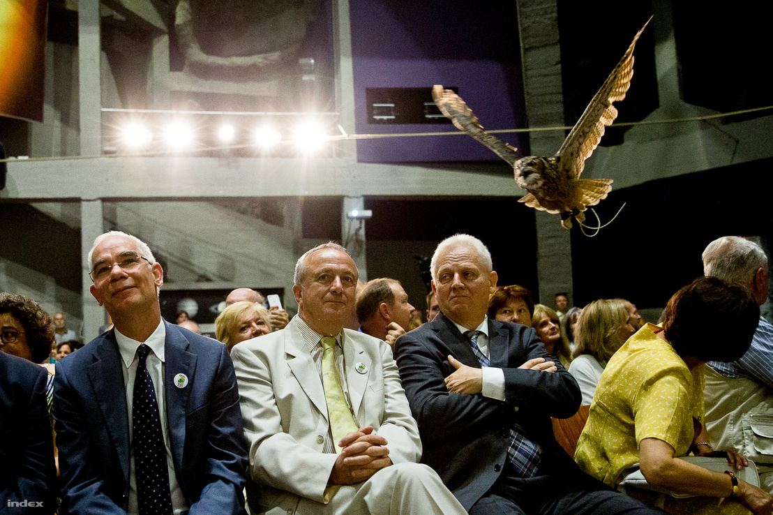 Balog Zoltán, Persányi Miklós és Tarlós István a Fővárosi Állat- és Növénykert megnyitásának 150 éves évfordulója alkalmából rendezett ünnepségen az állatkertben 2016. augusztus 9-én.