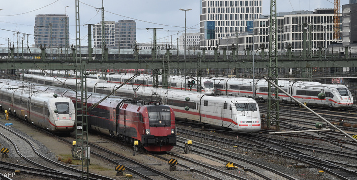 A Deutsche Bahn vonatai Münchenben