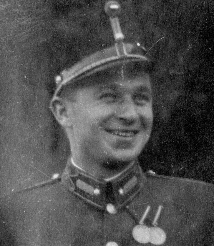 Csáky Kálmán tartalékos gyalogos zászlós portréja 1943-ból