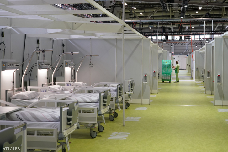 A Berlin Messe rendezvényközpontban kialakított ideiglenes kórház 2020. május 19-én