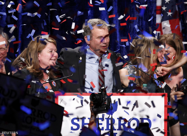 Sherrod Brown ünnepel Ohioban, miután legyőzte republikánus kihvóját Josh Mandelt