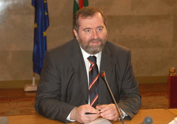 mandur laszlo