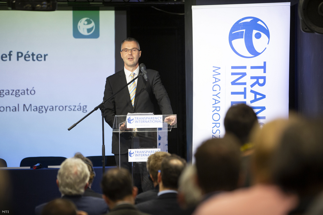 Martin József Péter ügyvezetõ igazgató a Transparency International Magyarország konferenciáján egy VI. kerületi étteremben 2019. december 9-én.