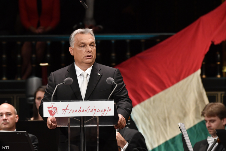 Orbán Viktor miniszterelnök beszédet mond az 1956-os forradalom és szabadságharc 63. évfordulóján rendezett díszünnepségen a Zeneakadémián 2019. október 23-án.