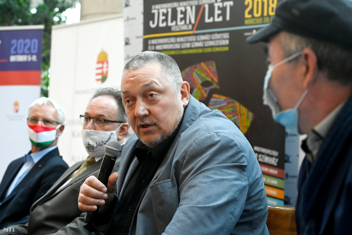 Vidnyánszky Attila, a Nemzeti Színház főigazgatója (b3) a VI. Jelen/Lét Fesztiválról tartott sajtótájékoztatón a Nemzeti Színházban 2020. szeptember 30-án