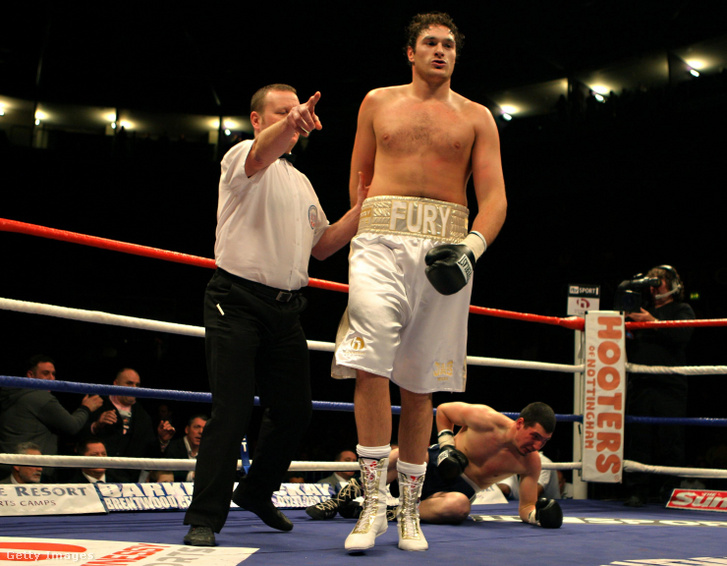 Tyson TKO-val verte Gyöngyösi Bélát 2008. december 6-án