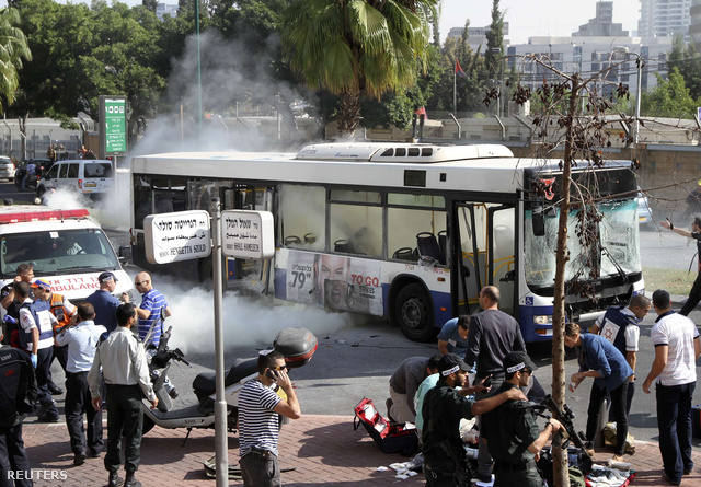 A felrobbantott tel-avivi busz