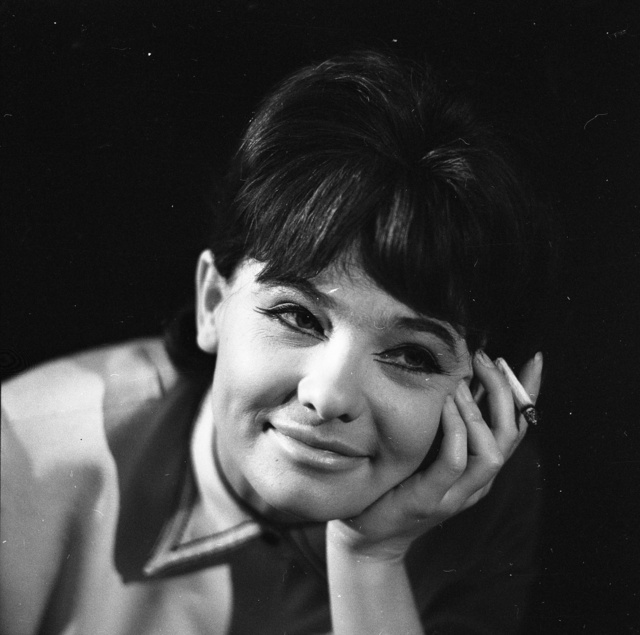 Törőcsik Mari (1965).