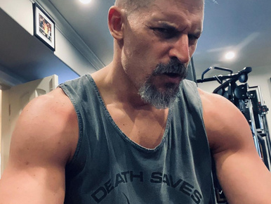 Joe Manganiello új frizurája egyelőre velünk marad, önnek tetszik?