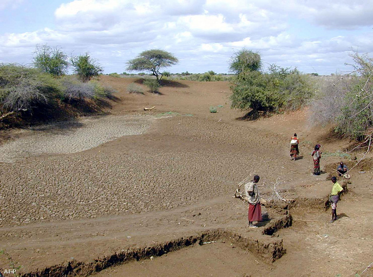 Kiszáradt víztároló Szomáliában