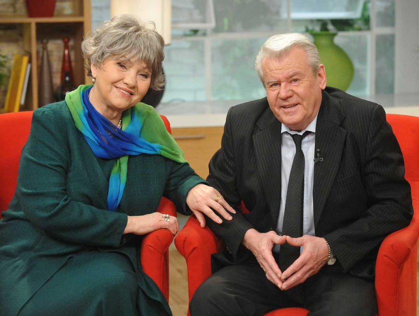 Pécsi Ildikó és Szűcs Lajos a Család-barát című műsor egyik 2014 februári adásban, a Házasság Hetén.