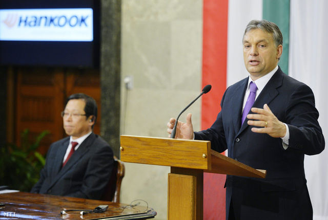 Orbán Viktor miután stratégiai partnerségi megállapodást írt alá Lee Sang Illel