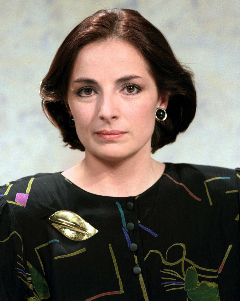 Endrei Judit 1990 márciusában, a TV2 (a Magyar Televízió 2-es csatornája) bemondónője.