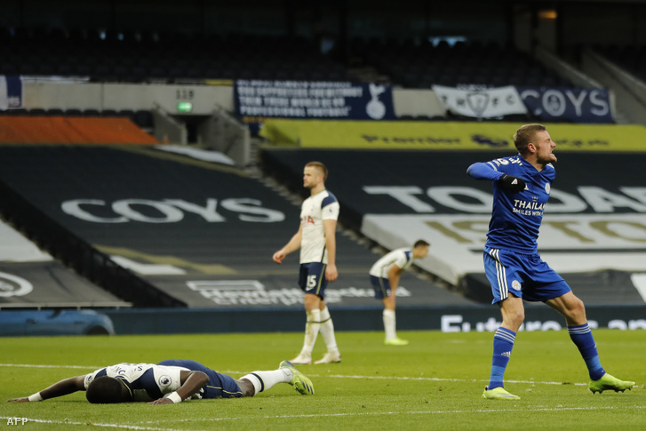 Jamie Vardy góljával szerzett vezetést a Leicester