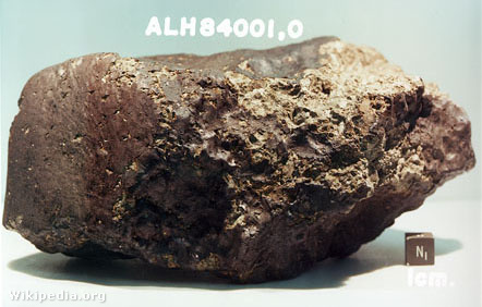 Az ALH 84001 a NASA szerint a Marson képződött olvadt lávából körülbelül 4 milliárd évvel ezelőtt.