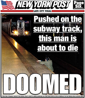 A New York Post fotóriportere épp a peronon várakozott, amikor a férfit a  szerelvény elé lökték