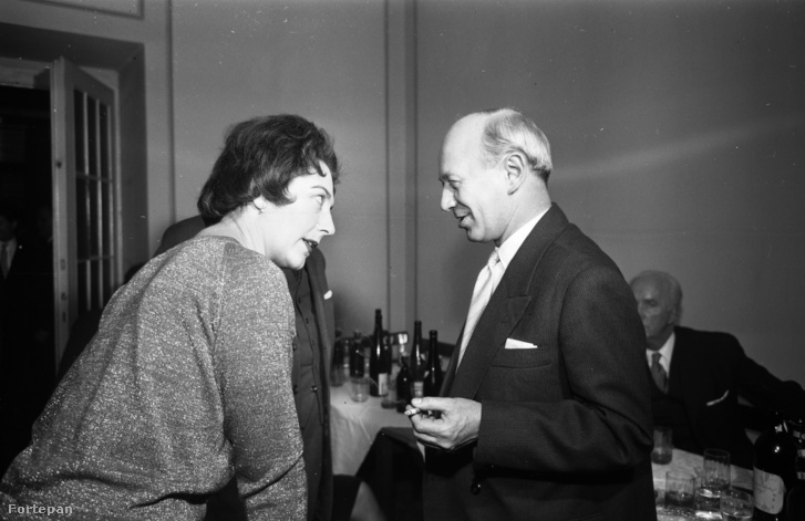 Lukács Margit és Kellér Dezső a Hazafias Népfront klubjában 1961-ben.
