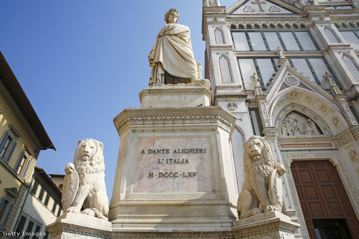 Dante Alighieri szobra Firenzében