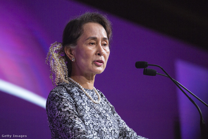 Aung Szan Szú Kjí, Mianmar demokratikusan megválasztott, Nobel-békedíjas miniszterelnöke.