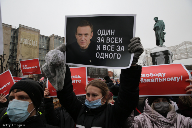 Navalnij szabadonbocsátásáért tüntetnek 2021 januárjában Moszkvában