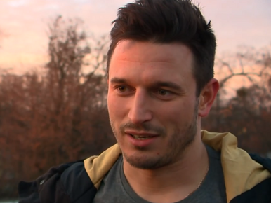 Love Island Erik becsajozott, barátnője nevét nem árulja el, mert ismert személyről van szó