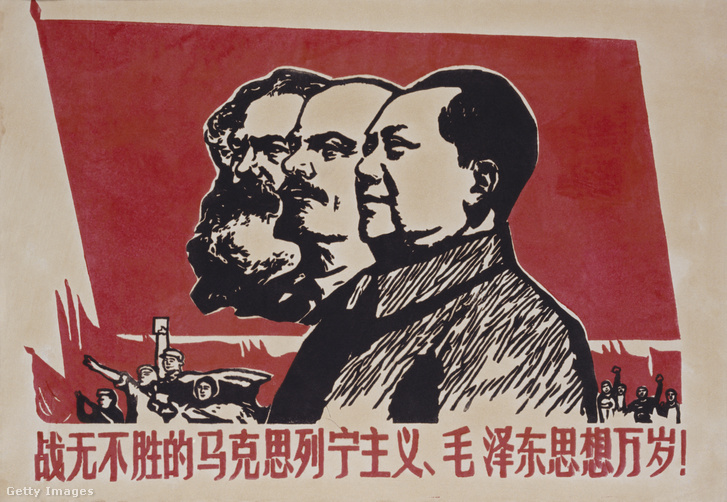 Kínai propagandaplakát Karl Marx, Vlagyimir Iljics Lenin és Mao Ce-tung arcképével.