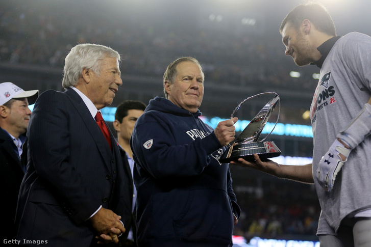 A Patriots-dinasztia alapjai: Robert Kraft tulajdonos, Bill Belichick vezetőedző és Tom Brady