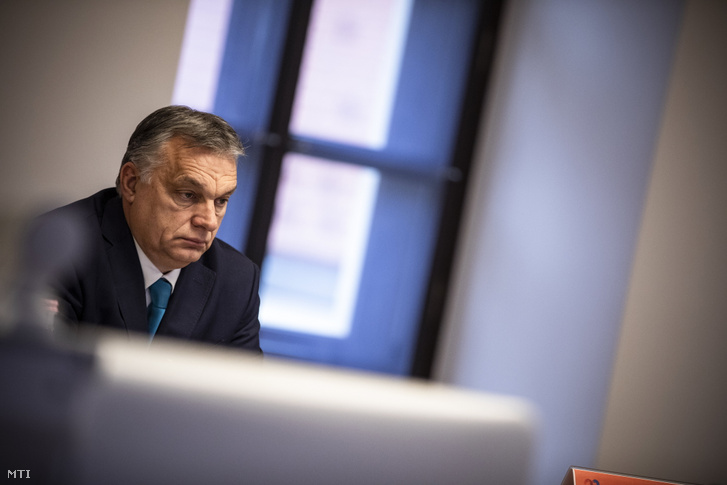 Orbán Viktor részt vesz a Kína és a kelet-közép-európai országok közti videókonferencián tartott egyeztetésen a karmelita kolostorban 2021. február 9-én