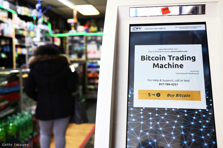 Egy bitcoin-bankautomata 2021. február 8-án New Yorkban