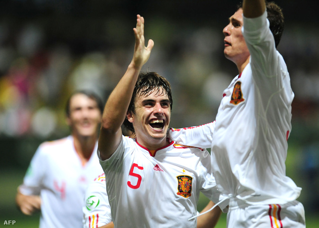 A spanyol U-19 válogatott gólöröme a csehek elleni korosztályos Európa bajnokságon 2011-ben