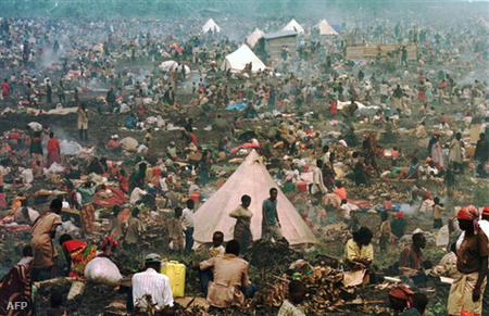 Ruandai menekülteka mészárlások után