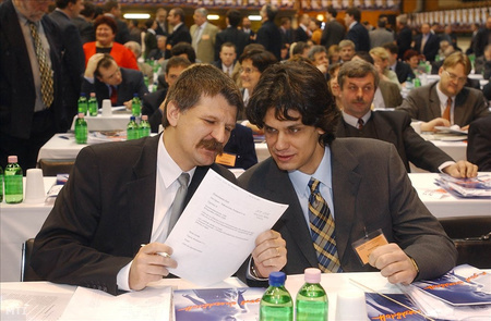 Kövér László ügyvezető alelnök és Deutsch Tamás alelnök 2002-ben