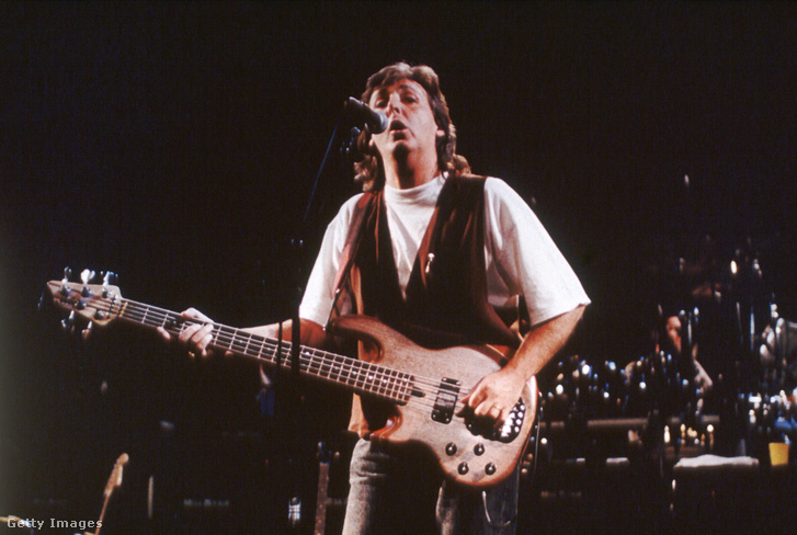Paul McCartney színpadon 1990-ben
