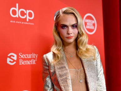 Cara Delevingne-t öngyűlöletbe taszította, amikor rájött, hogy nem heteró