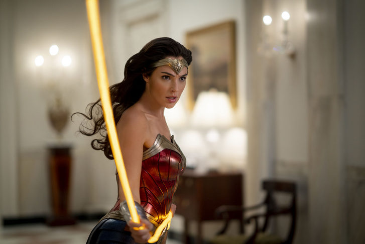 Wonder Woman fegyvere: az Igazság Lasszója többféle koncepcióból ered...