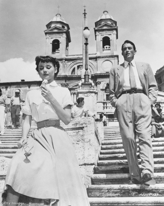 Audrey Hepburn és Gregory Peck a Spanyol Lépcsőn