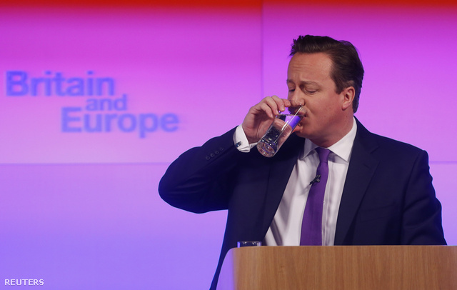 David Cameron szünetet tart a népszavazásról szóló beszéde közben