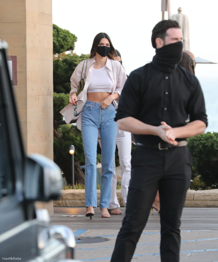 Kendall Jenner május 3-án elment a Los Angeles-i Nobu étterembe