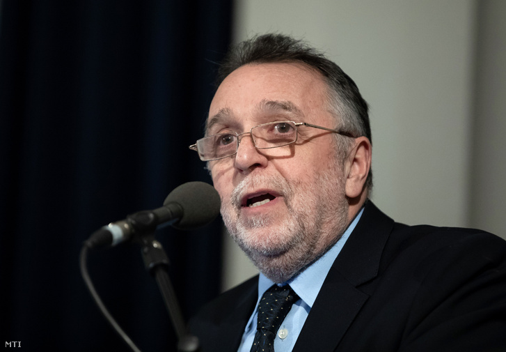 Heisler András, a Magyarországi Zsidó Hitközségek Szövetsége (Mazsihisz) elnöke beszédet mond a Mazsihisz Goldmark termében 2019. január 27-én