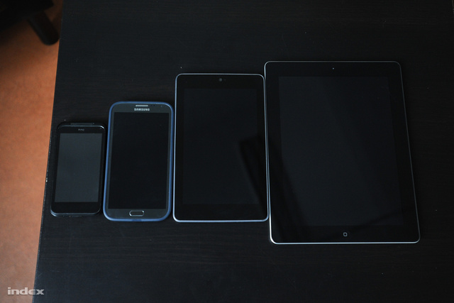 Balról jobbra: HTC Incredible (4 hüvelyk), Samsung Galaxy Note II (5,5 hüvelyk), Nexus 7 (7 hüvelyk), iPad 2 (9,7 hüvelyk)
