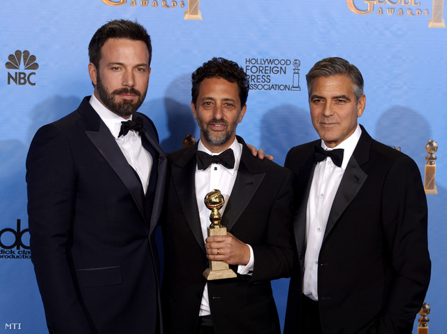 Ben Affleck amerikai színész-rendező, Grant Heslov amerikai producer és George Clooney amerikai színész-producer