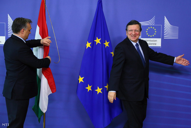 Orbán Viktor és José Manuel Barroso a sajtótájékoztató előtti közös fotózáson