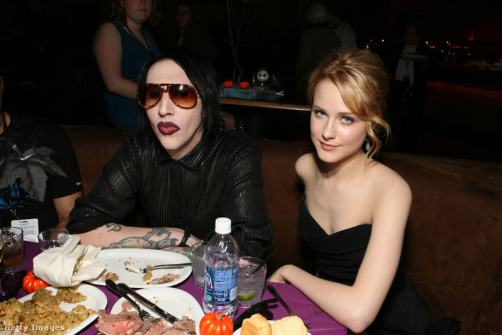Marilyn Manson és Evan Rachel Wood a Karácsonyi lidércnyomás című film premierjén.