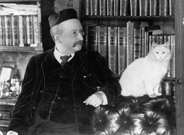 Tóth Béla író, újságíró értékes könyvgyűjteményével 1902-ben
