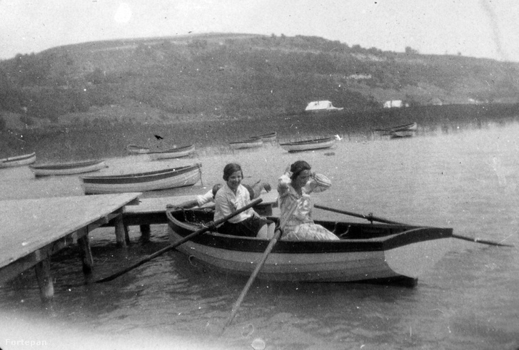 Balaton-part a Székesfővárosi tisztviselők üdülőtelepe (később Honvéd Üdülő) előtt 1934-ben