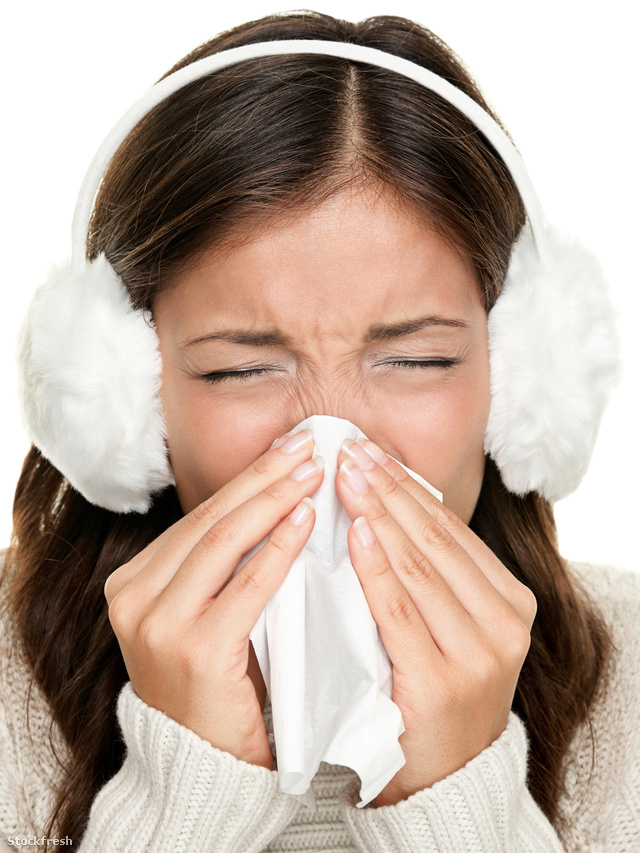 stockfresh 1270237 flu-or-cold-sneezing-woman sizeM