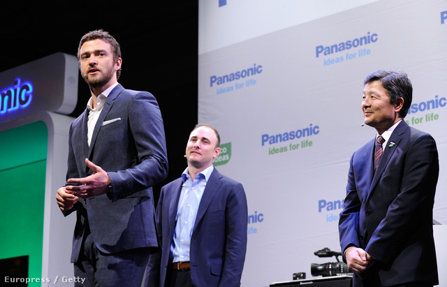 Justin Timberlake a Panasonic vezetőivel