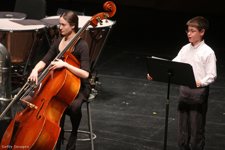 Augie Regger fiú szoprán előadása a New Julliard Ensemble-el New Yorkban, 2014 január 24-én