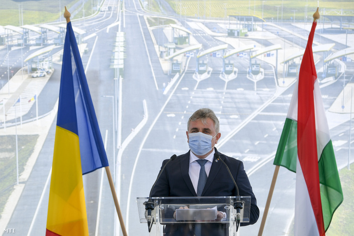Lucian Bode még mint román közlekedésért, infrastruktúráért és kommunikációért felelős miniszter beszédet mondott az M4 autópálya Berettyóújfalu és Nagykereki közötti szakaszának, valamint a Nagykereki-Bors II. autópálya-határátkelőhely átadásán Nagykereki határában 2020. szeptember 4-én